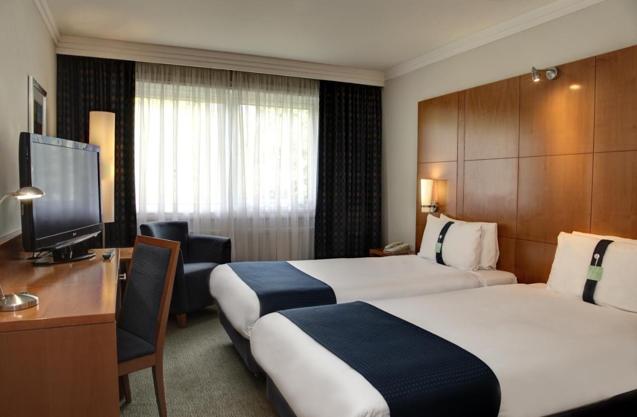 Holiday Inn London Brent Cross, An Ihg Hotel Exterior foto