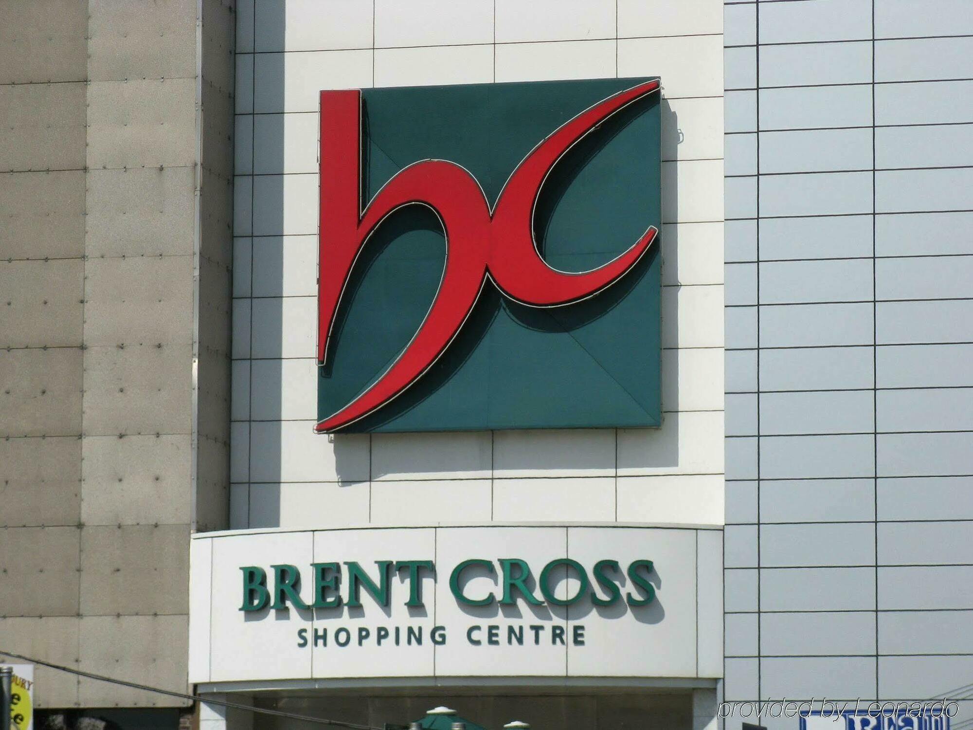 Holiday Inn London Brent Cross, An Ihg Hotel Exterior foto